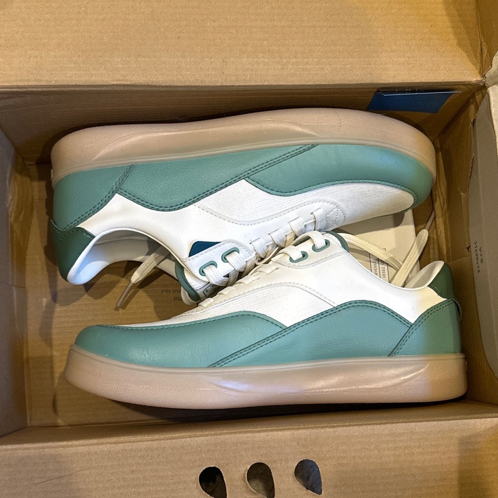 Vessi Women's Courtside Sneaker - Off-White and Lagoon